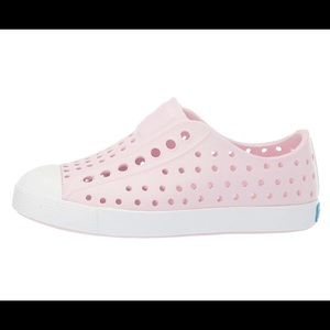 Native Jefferson pink/white size 8 toddler